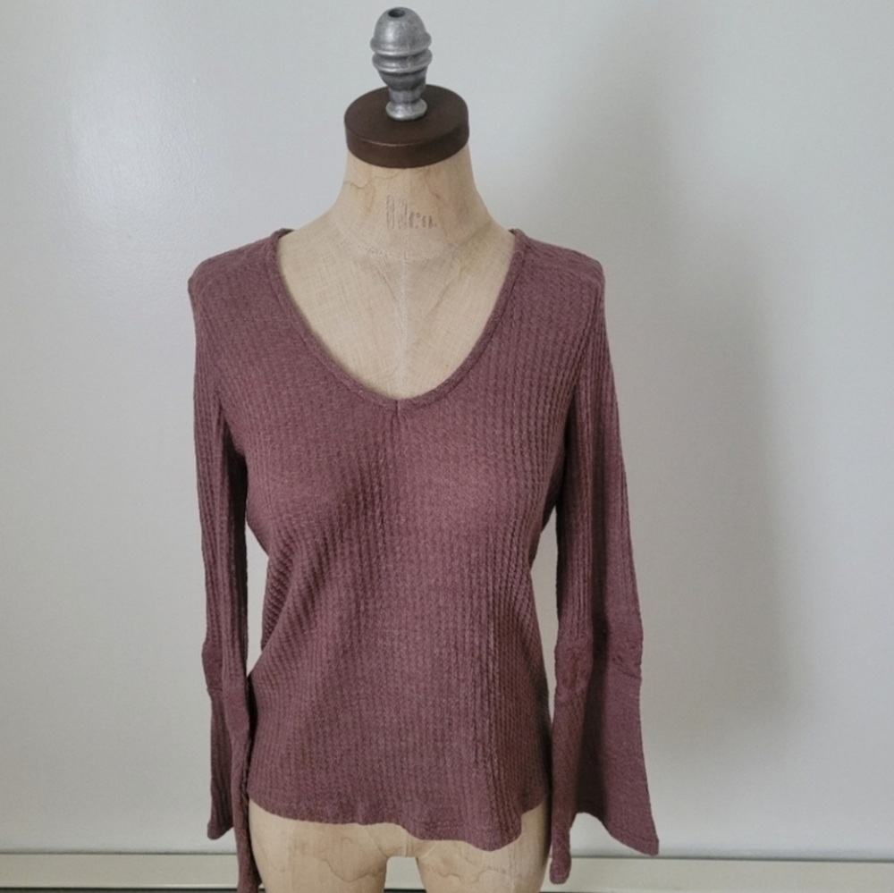 Lucky Brand XS Mauve Embroidered Bell Sleeve Waffle Knit Top Boho Ren Fairy